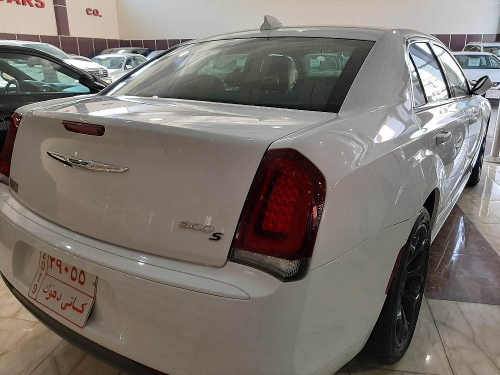 كرايسلر 300